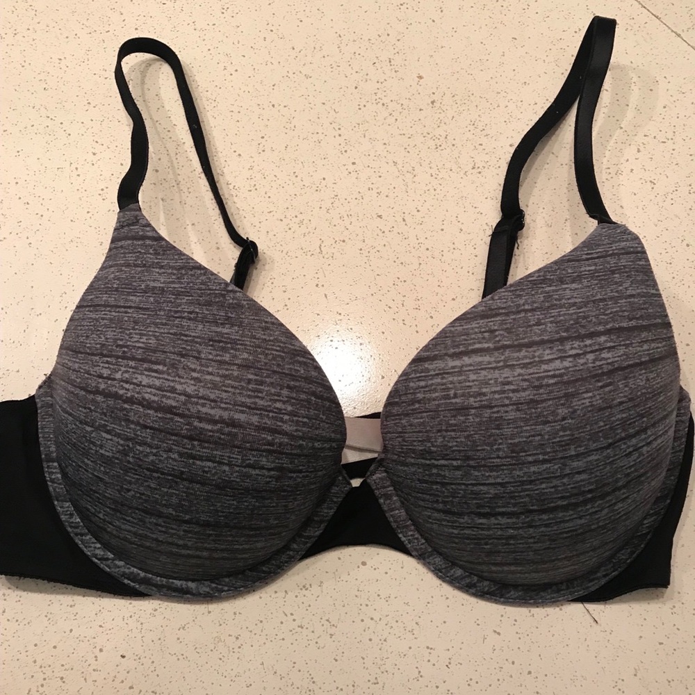 Victoria Secret: PINK 34C Push up Bra